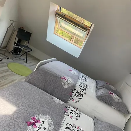Guest house Circuit Des 24h Du Mans - 8 Personnes *