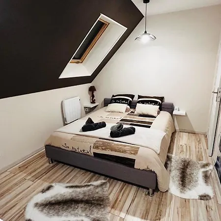 Casa de hóspedes Circuit Des 24h Du Mans - 8 Personnes *